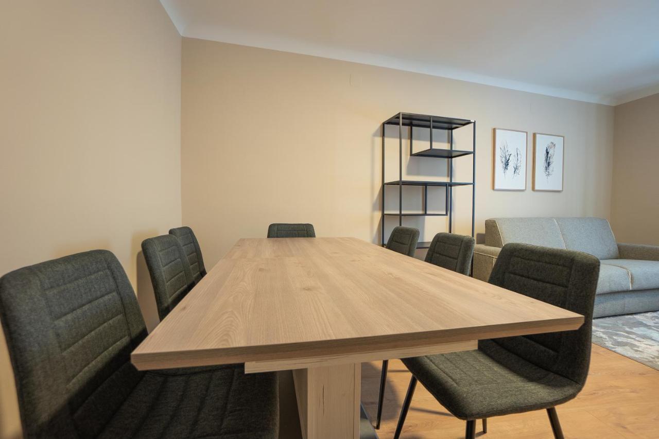 A 2-Bedroom Apartment With A King-Size Bed And A Balcony Is Located Just A 15-Minute Walk From Stephansplatz. Виена Екстериор снимка
