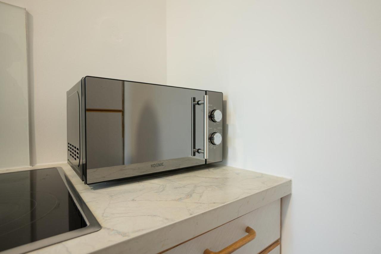 A 2-Bedroom Apartment With A King-Size Bed And A Balcony Is Located Just A 15-Minute Walk From Stephansplatz. Виена Екстериор снимка