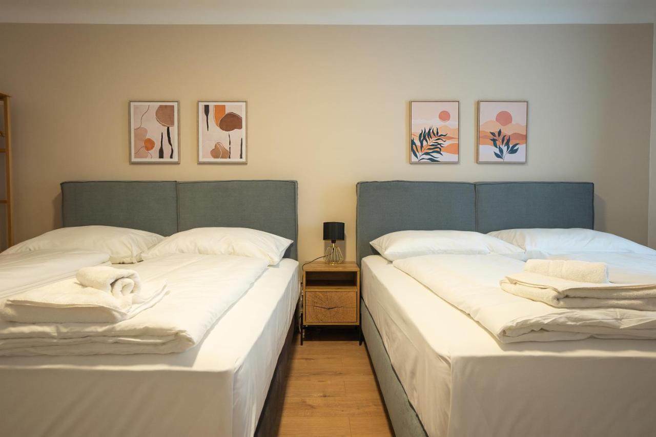 A 2-Bedroom Apartment With A King-Size Bed And A Balcony Is Located Just A 15-Minute Walk From Stephansplatz. Виена Екстериор снимка