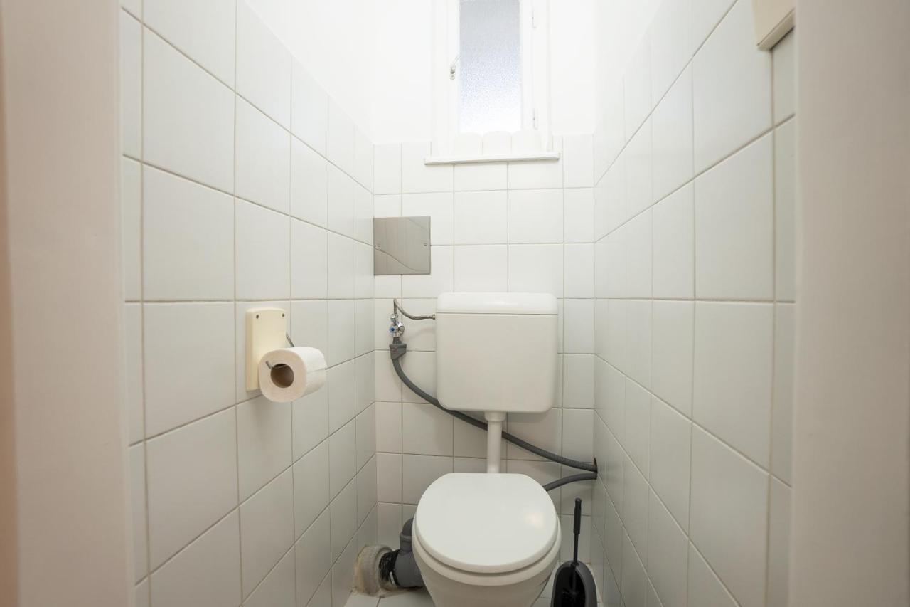 A 2-Bedroom Apartment With A King-Size Bed And A Balcony Is Located Just A 15-Minute Walk From Stephansplatz. Виена Екстериор снимка